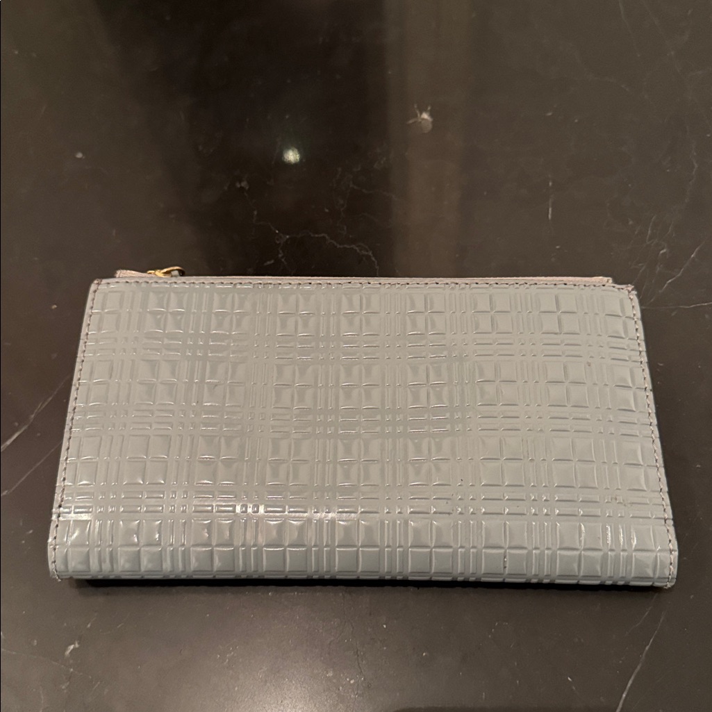 Burberry Grey Leather And Patent Leather Wallet In Pristine Condition